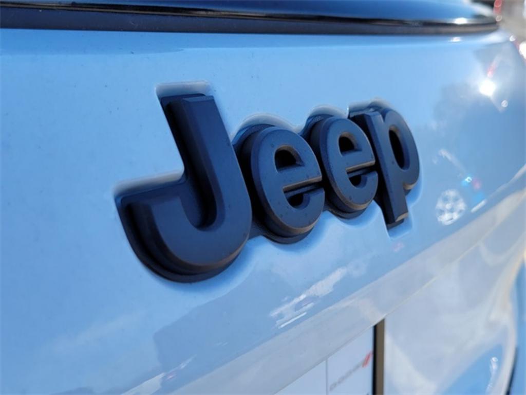 2022 Jeep Compass - $36,754