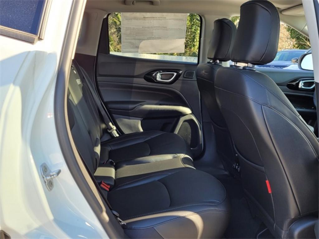 2022 Jeep Compass - $36,754