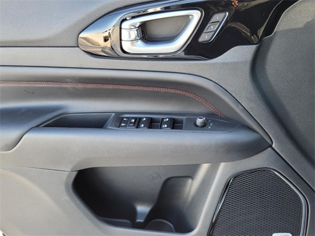 2022 Jeep Compass - $36,754