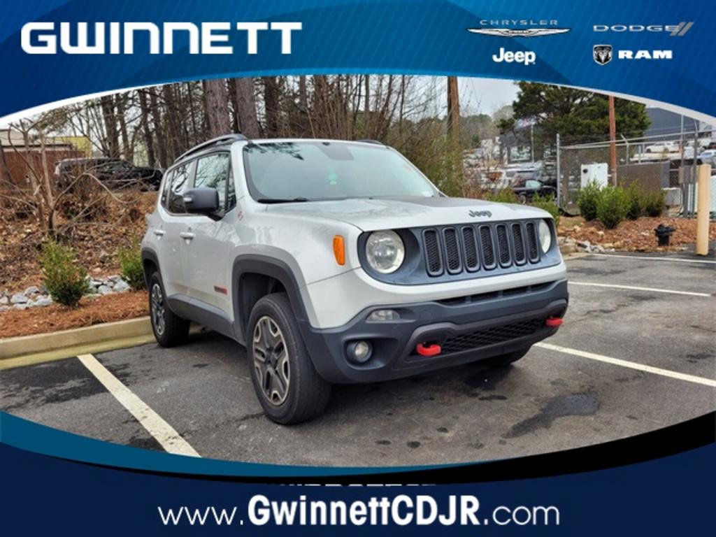The 2015 Jeep Renegade Trailhawk photos