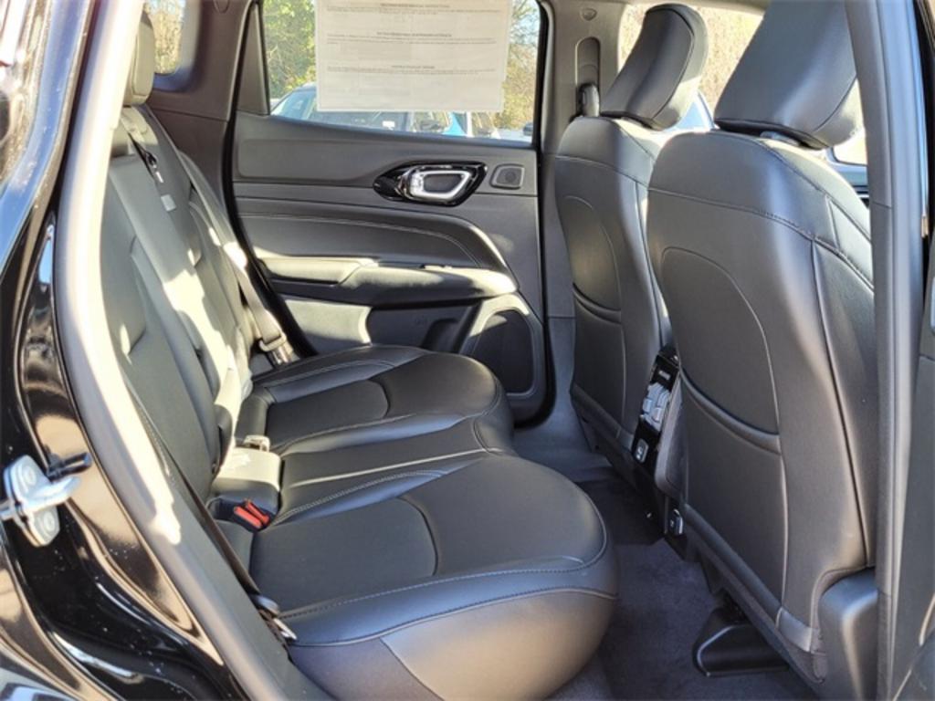 2022 Jeep Compass - $35,956