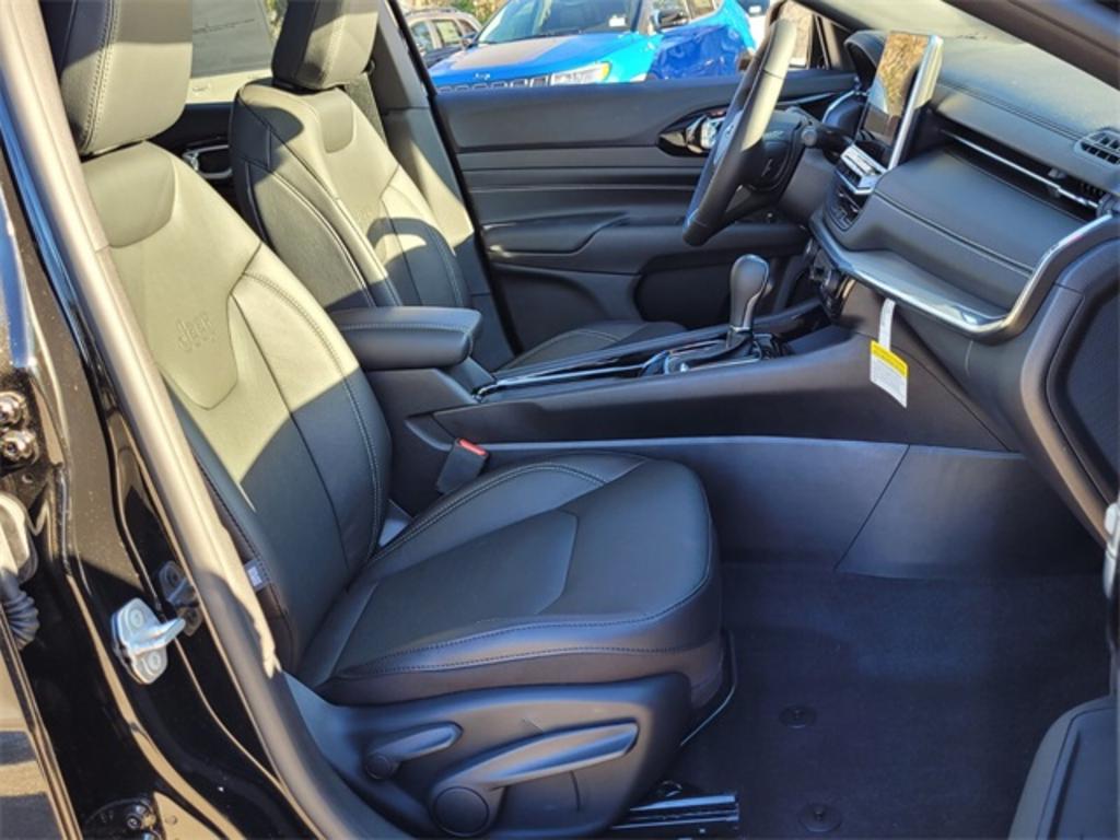 2022 Jeep Compass - $35,956