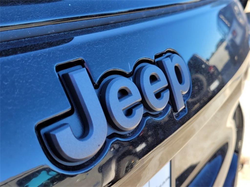 2022 Jeep Compass - $35,956