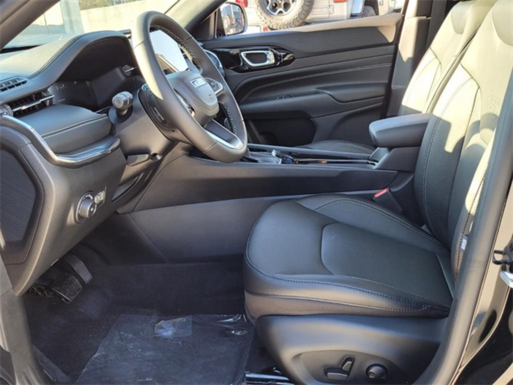 2022 Jeep Compass - $35,956
