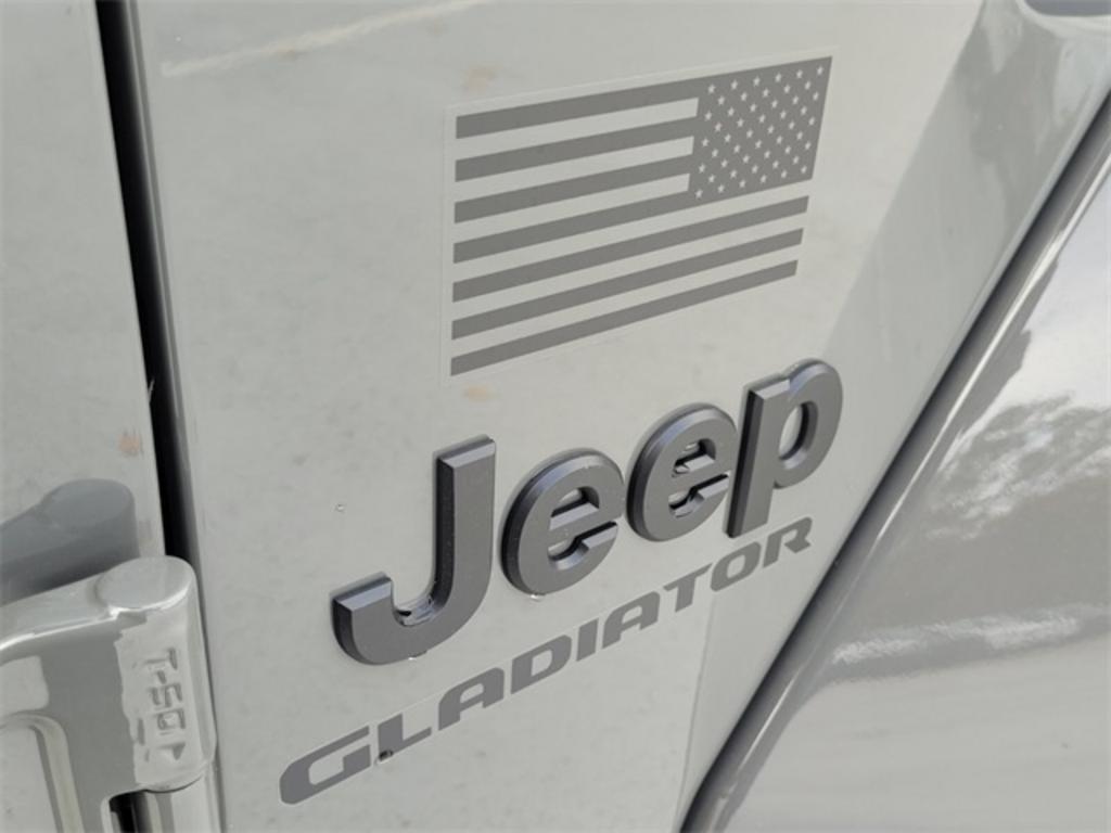 2023 Jeep Gladiator Sport photo