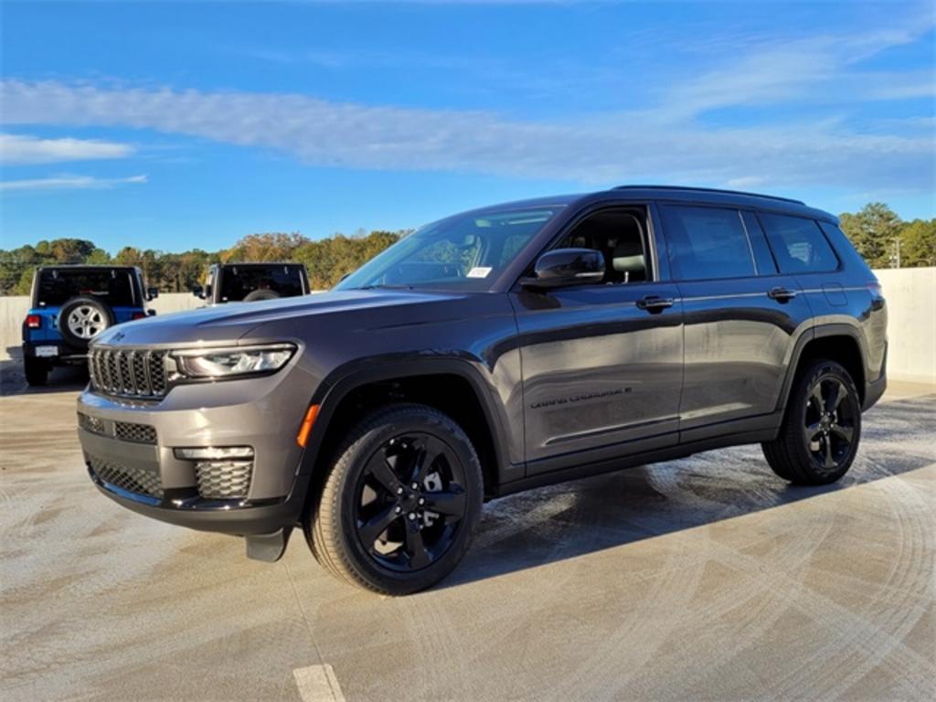2023 Jeep Grand Cherokee L Limited photo