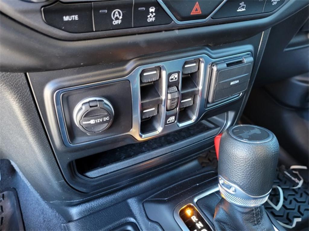 2023 Jeep Wrangler Sport photo