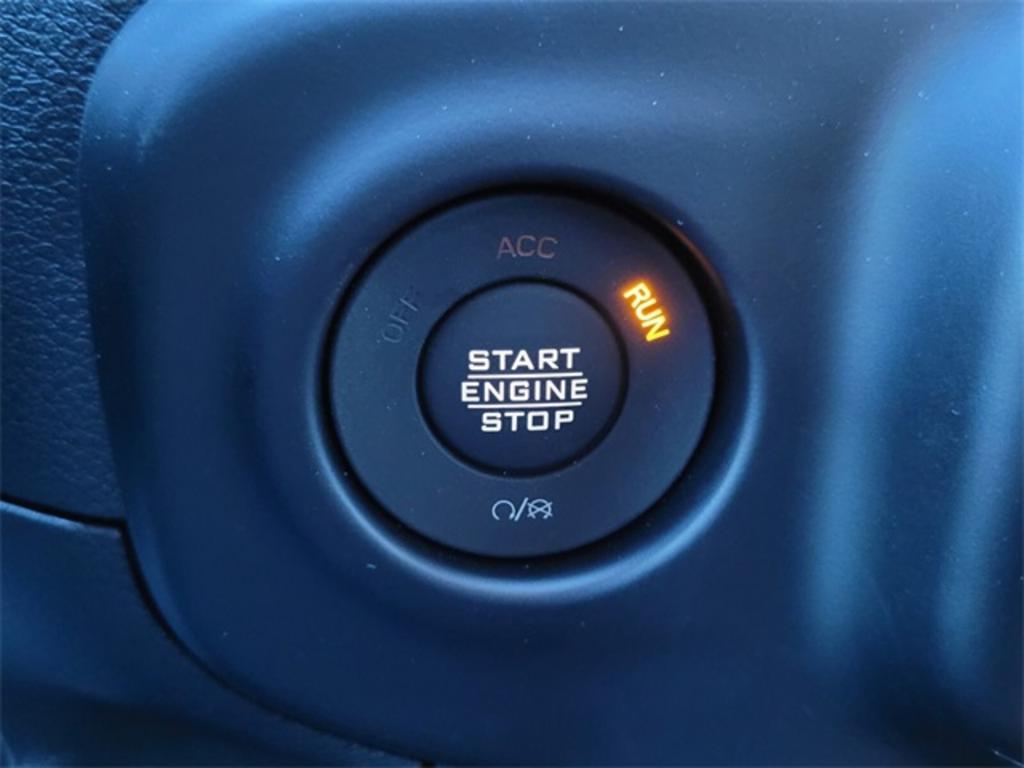 2023 Jeep Wrangler Sport photo