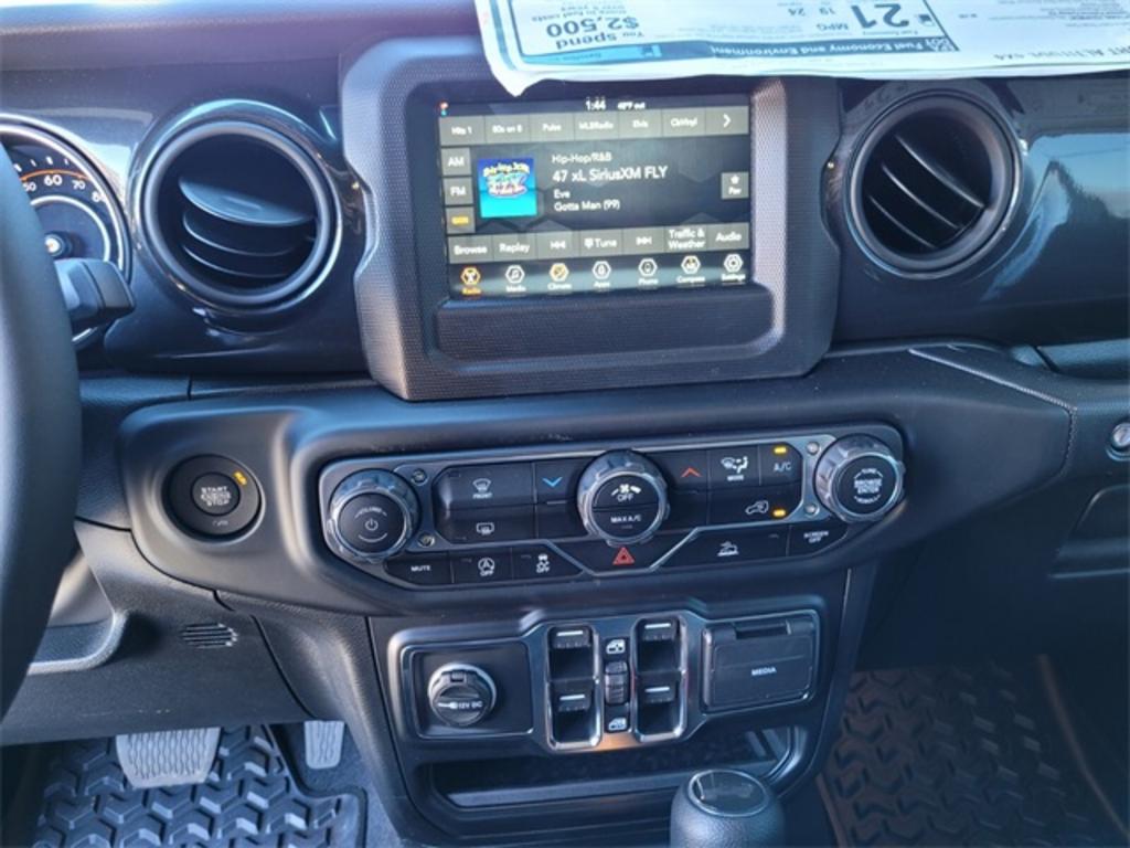 2023 Jeep Wrangler Sport photo