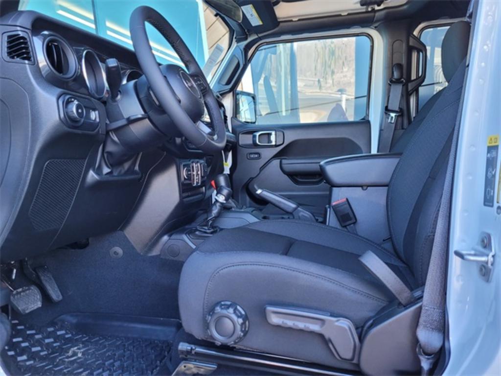 2023 Jeep Wrangler Sport photo