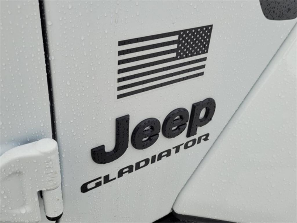 2023 Jeep Gladiator Sport photo