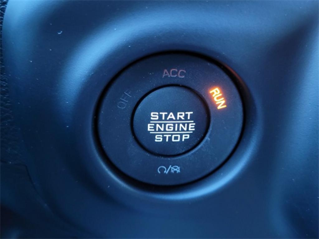 2023 Jeep Wrangler Sahara photo