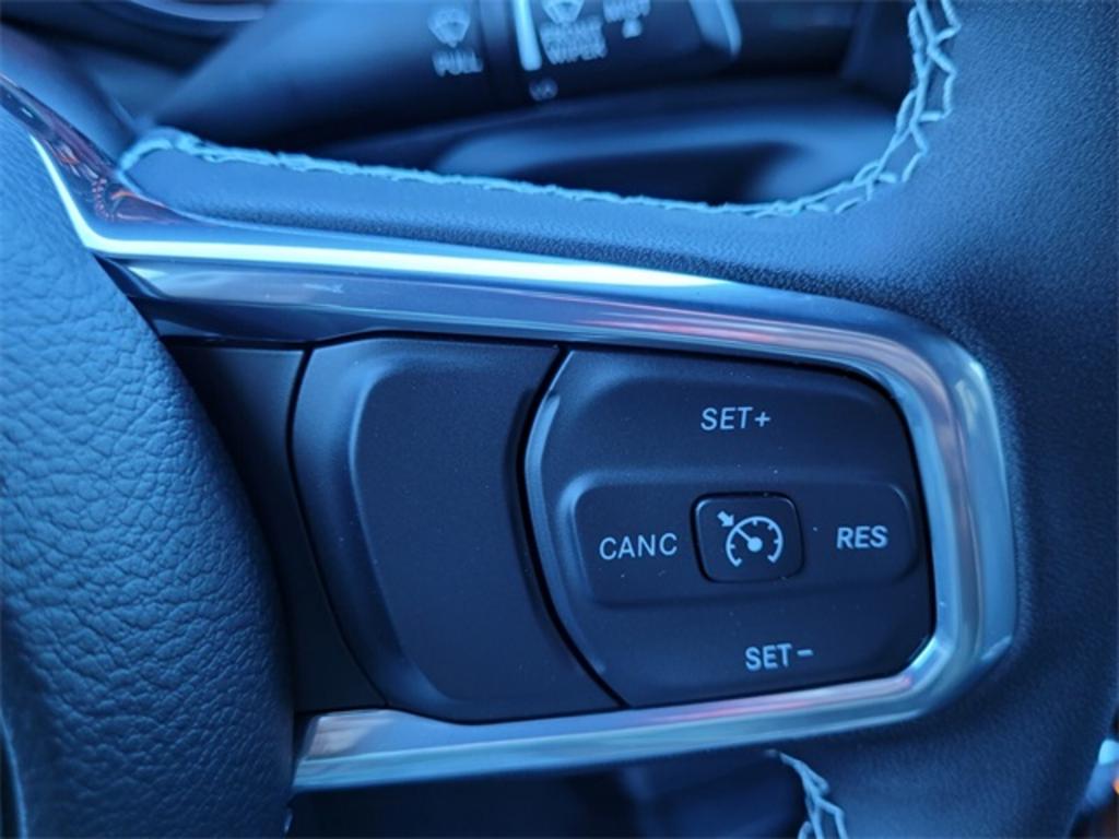 2023 Jeep Wrangler Sahara photo