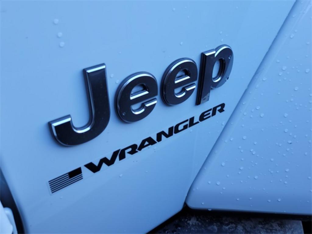 2023 Jeep Wrangler Sahara photo