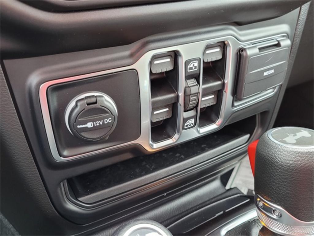 2023 Jeep Wrangler Sport photo