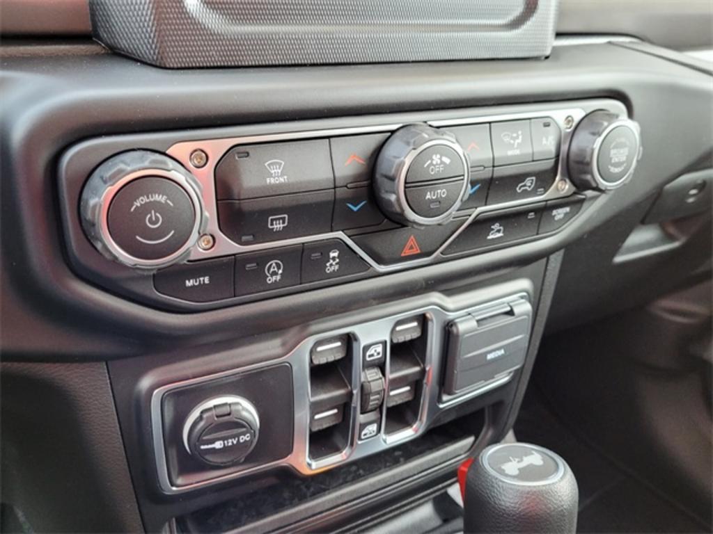 2023 Jeep Wrangler Sport photo