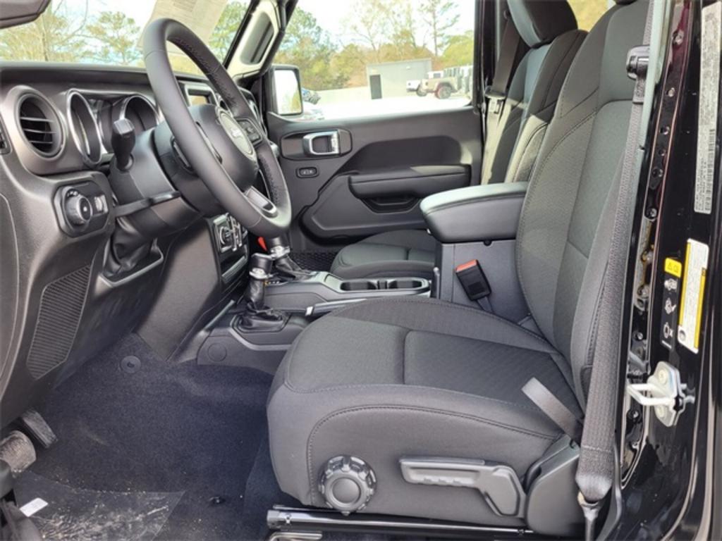 2023 Jeep Wrangler Sport photo