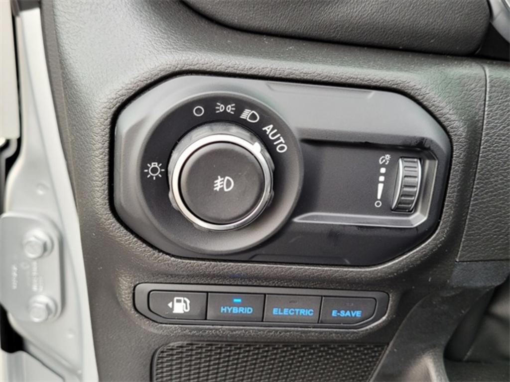 2023 Jeep Wrangler Rubicon 4xe photo