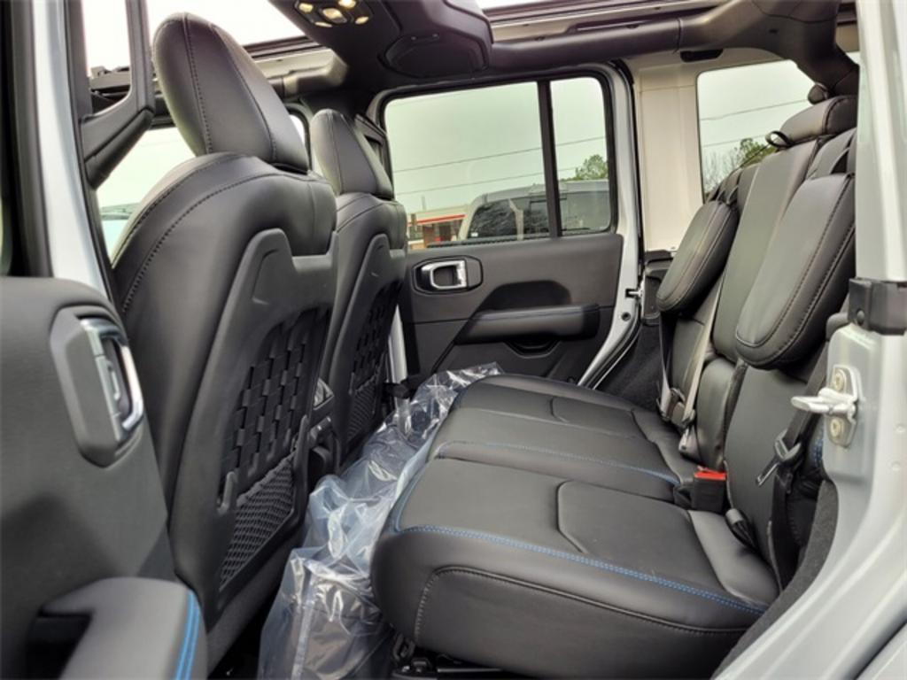 2023 Jeep Wrangler Rubicon 4xe photo