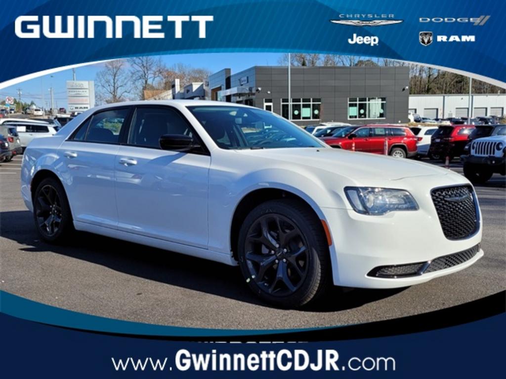 2023 Chrysler 300 Touring