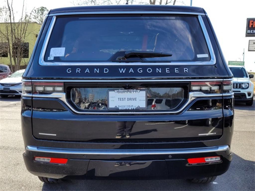 2023 Jeep Grand Wagoneer Series III photo