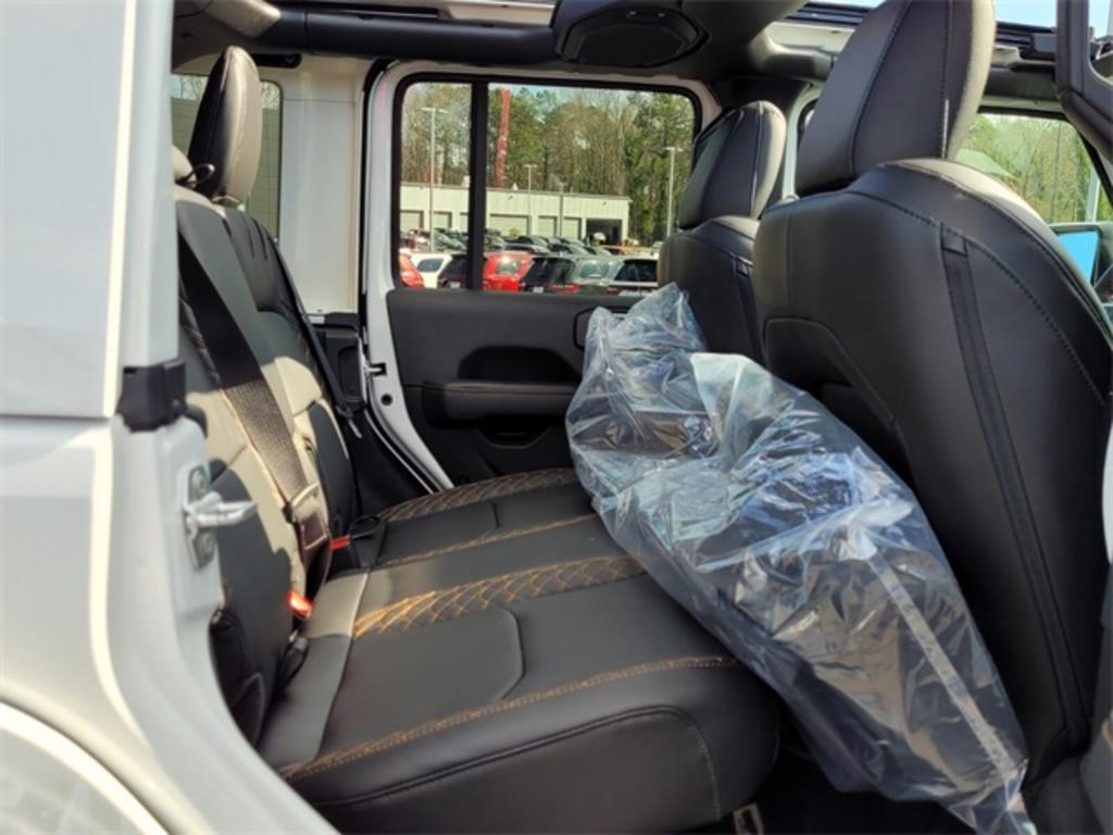 2023 Jeep Wrangler Sahara 4xe photo