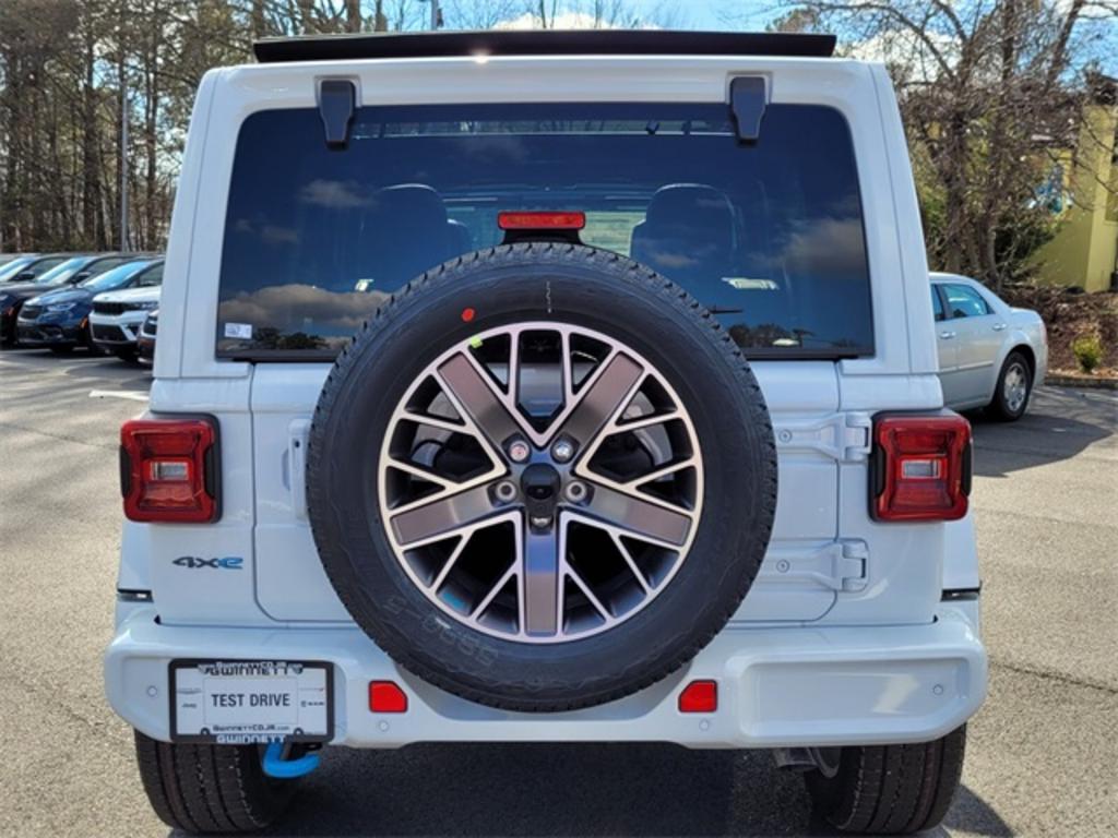 2023 Jeep Wrangler Sahara 4xe photo
