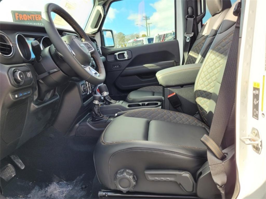 2023 Jeep Wrangler Sahara 4xe photo