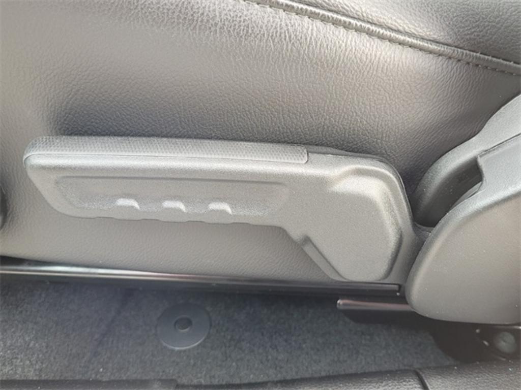 2023 Jeep Wrangler Sahara 4xe photo