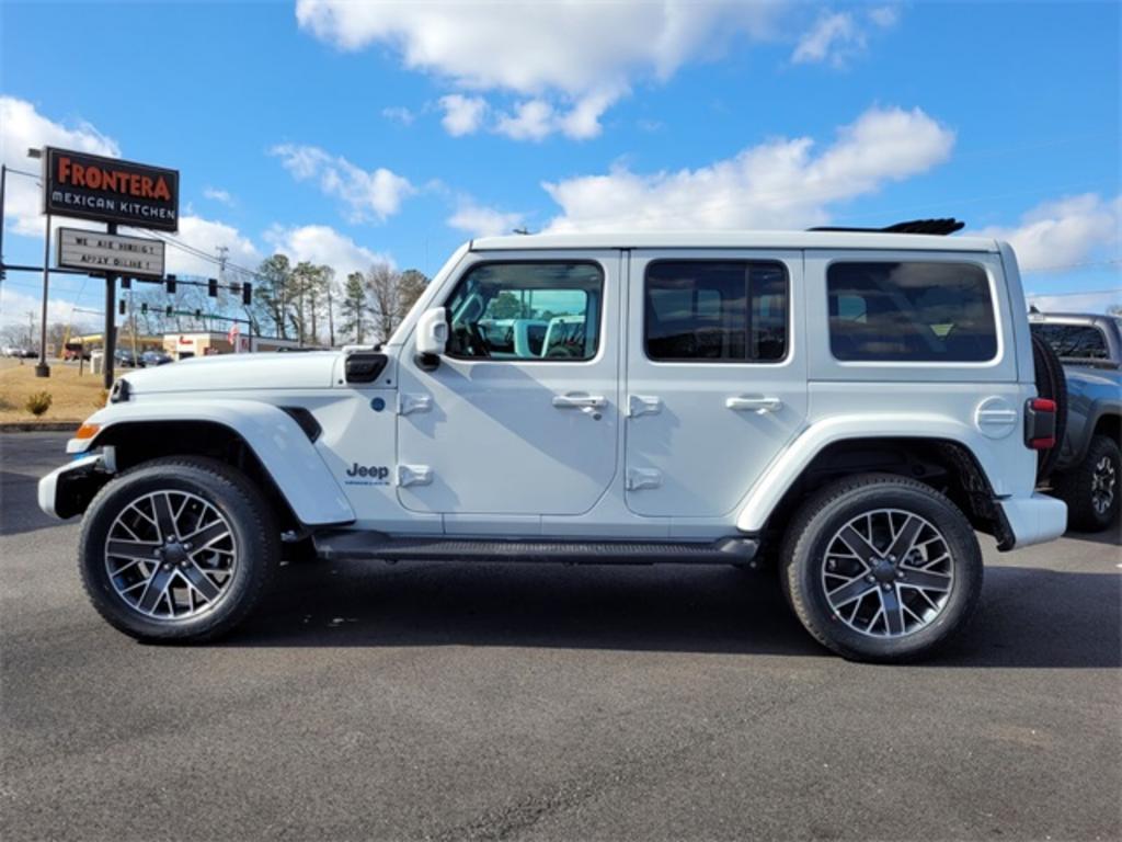 2023 Jeep Wrangler Sahara 4xe photo