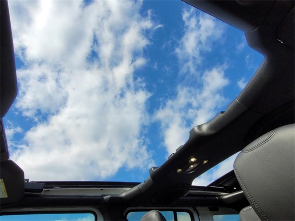 2023 Jeep Wrangler Sahara 4xe photo