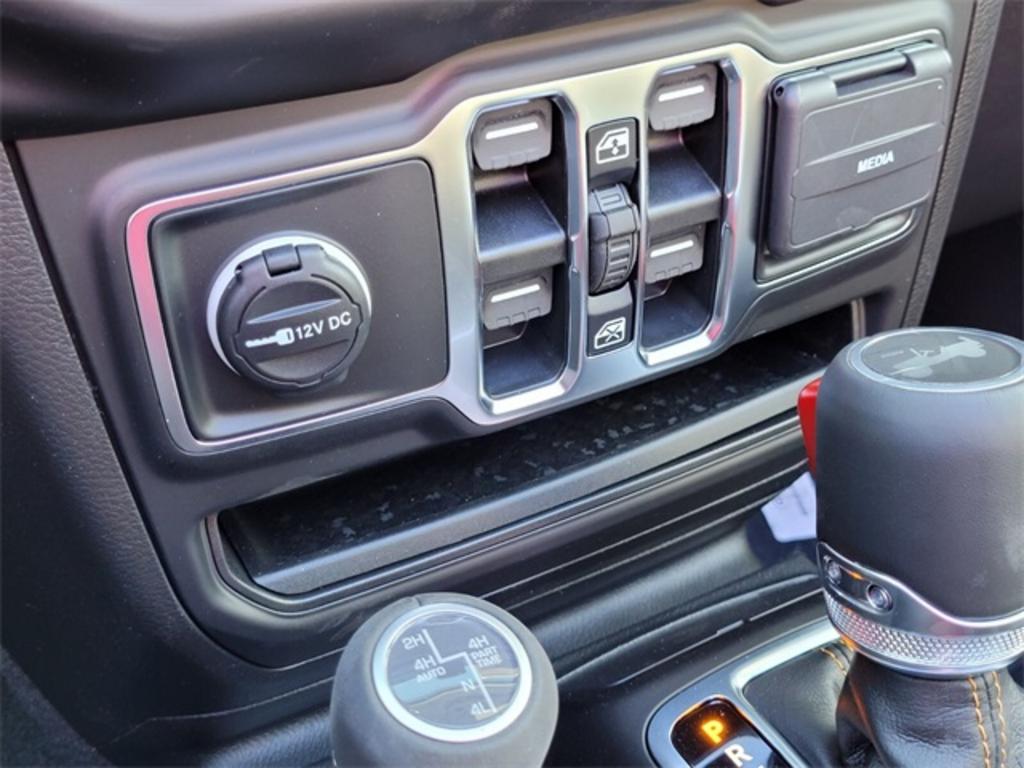 2023 Jeep Wrangler Sahara 4xe photo