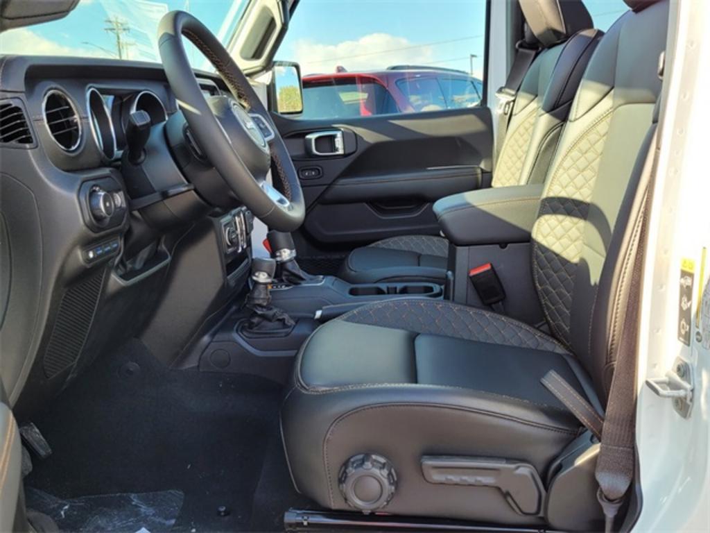 2023 Jeep Wrangler Sahara 4xe photo