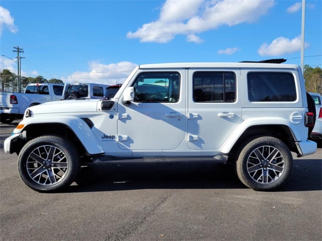 2023 Jeep Wrangler Sahara 4xe photo