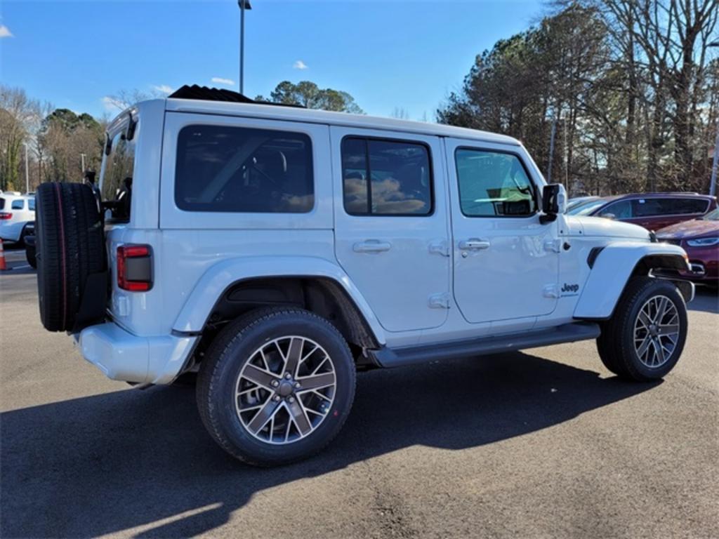 2023 Jeep Wrangler Sahara 4xe photo