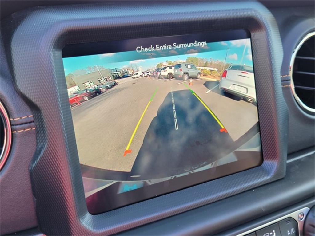 2023 Jeep Wrangler Sahara 4xe photo