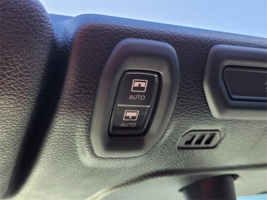 2023 Jeep Wrangler Sahara 4xe photo