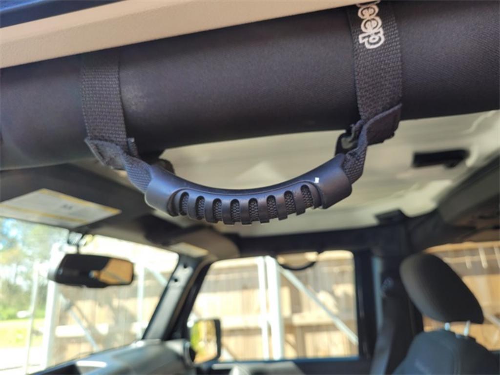 2018 Jeep Wrangler JK Unlimited Sahara photo
