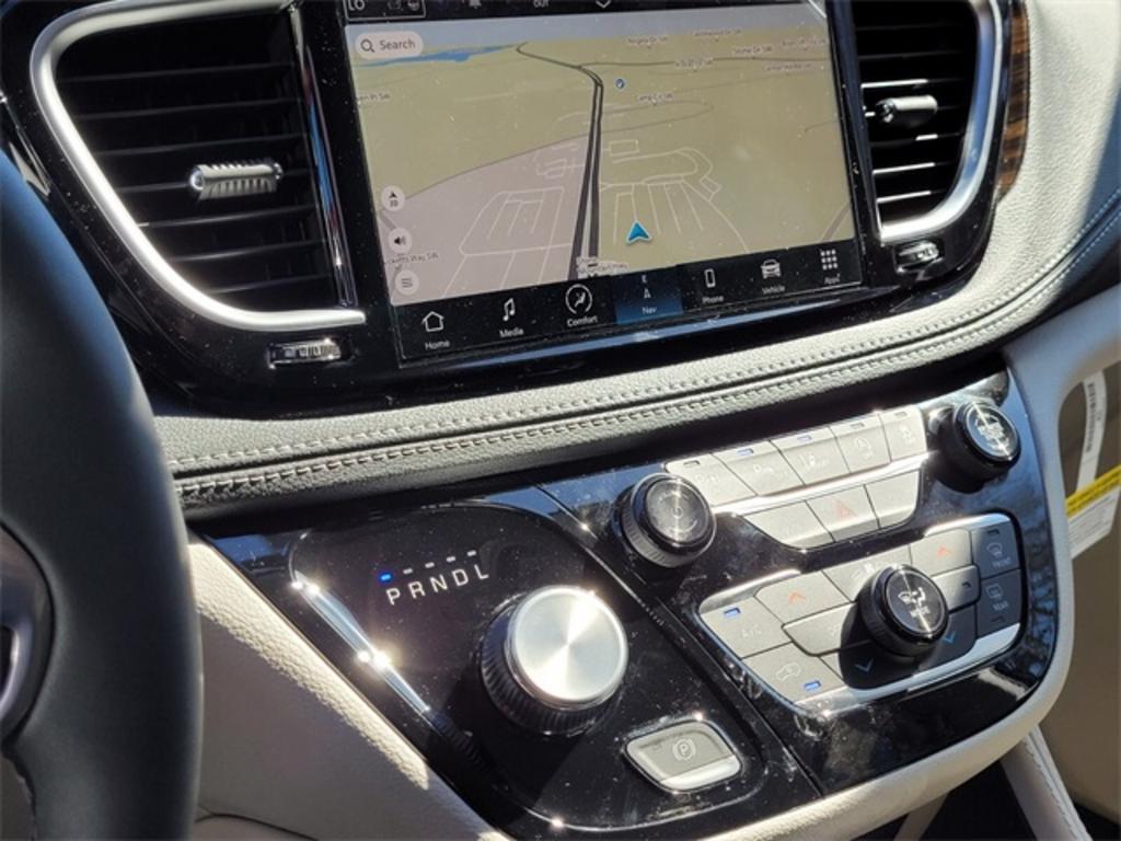 2023 Chrysler Pacifica - $52,337