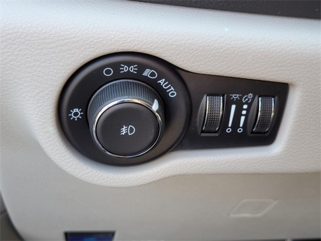 2023 Chrysler Pacifica - $52,337