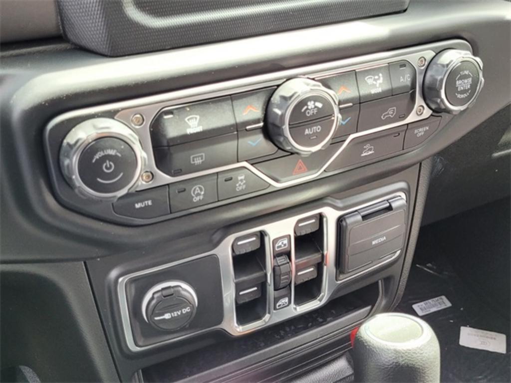 2023 Jeep Gladiator - $47,541