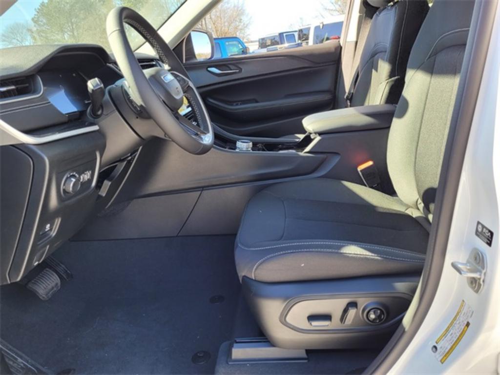 2023 Jeep Cherokee - $37,545