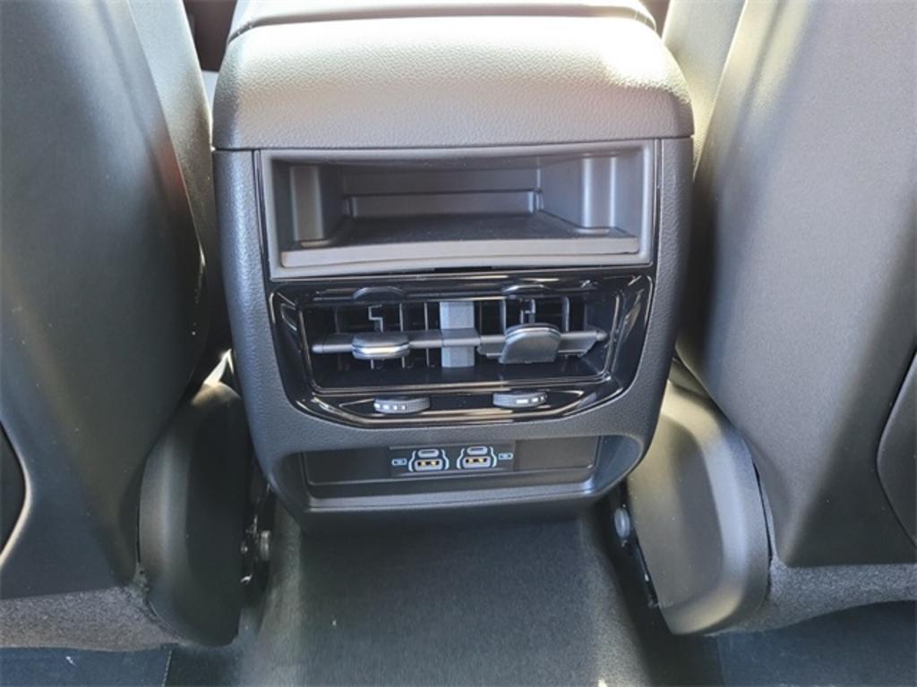 2023 Jeep Cherokee - $37,545