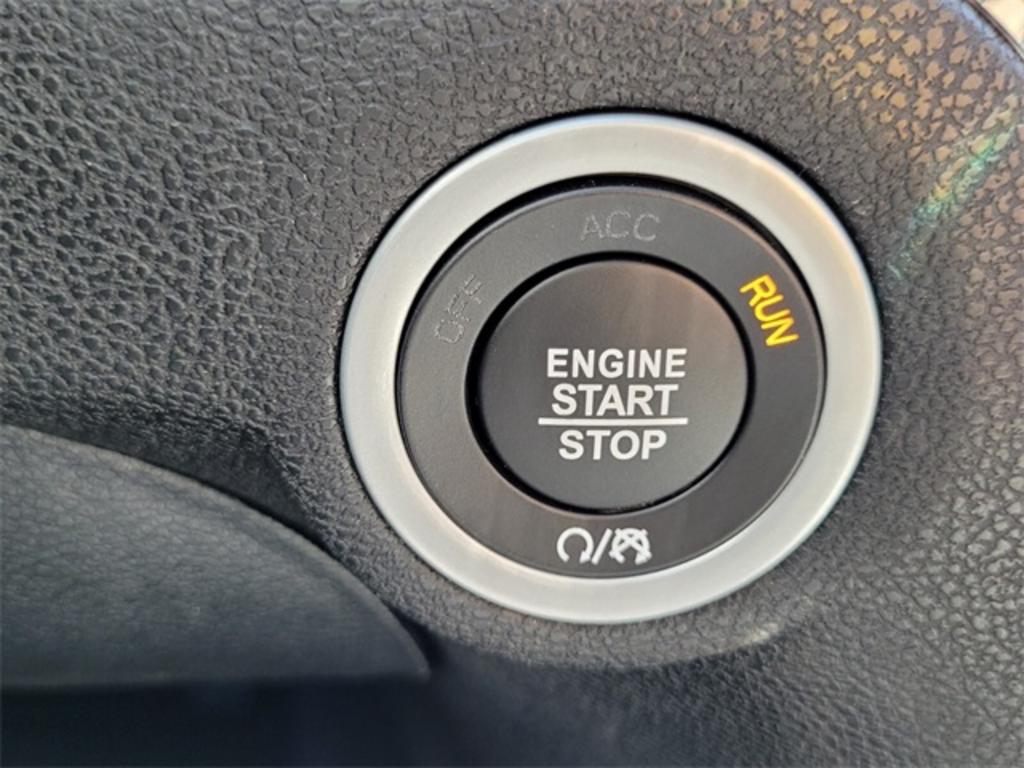 2023 Chrysler 300 - $36,476