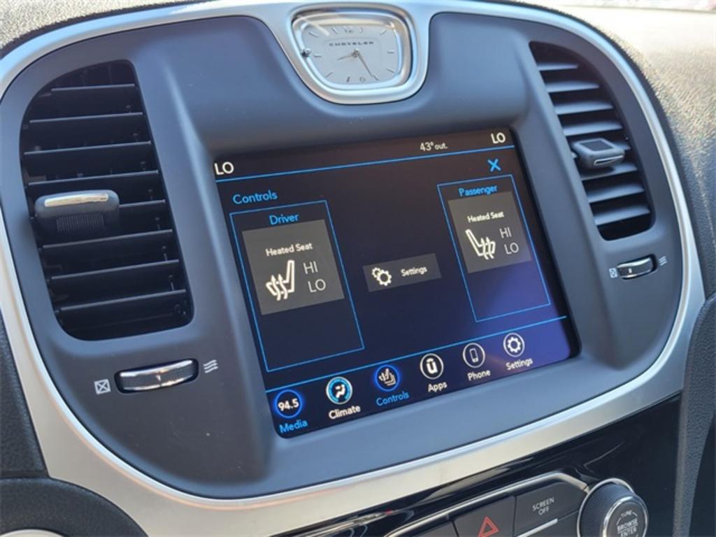 2023 Chrysler 300 - $36,476