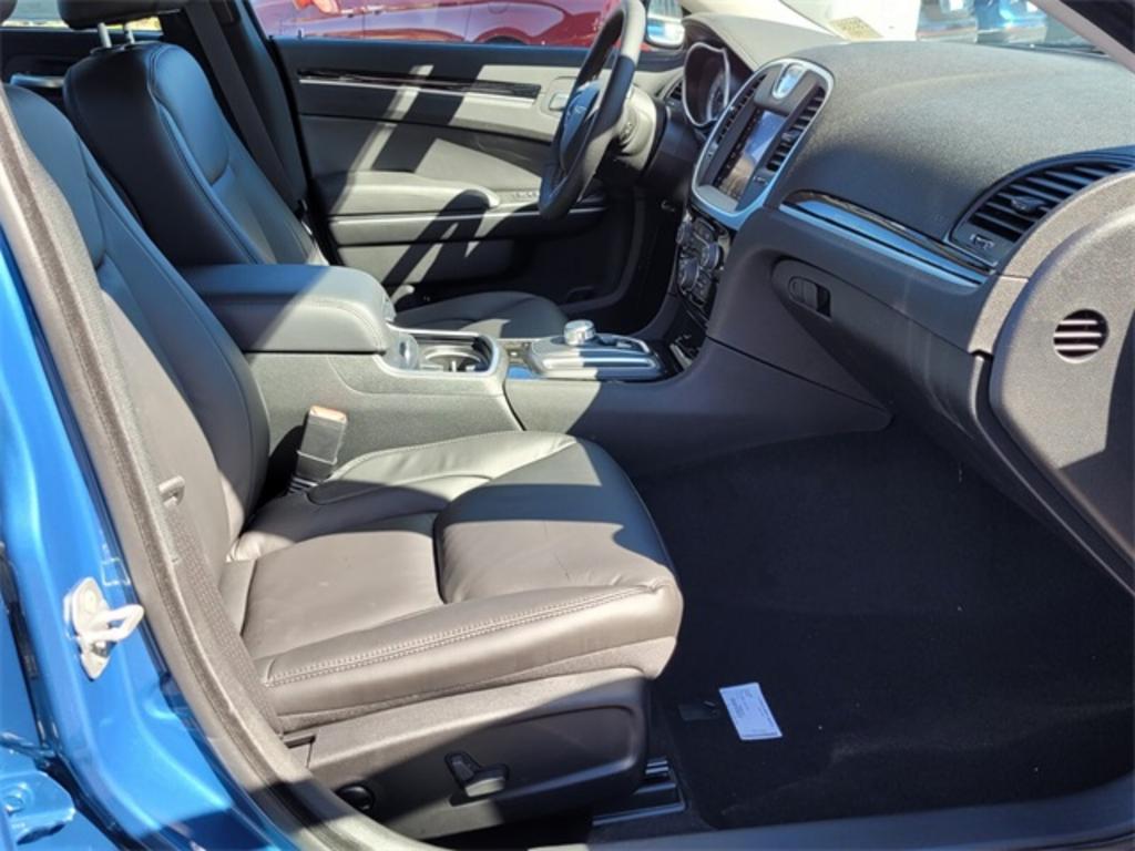 2023 Chrysler 300 - $36,476