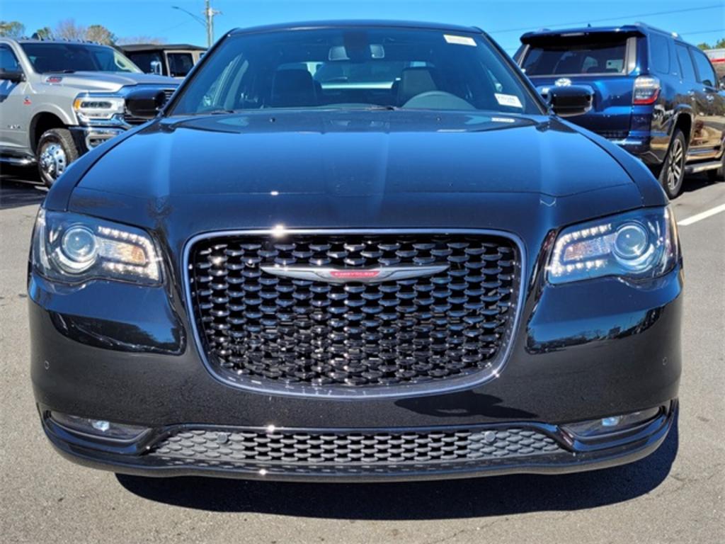 2023 Chrysler 300 S photo