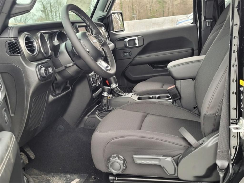 2023 Jeep Wrangler - $52,016
