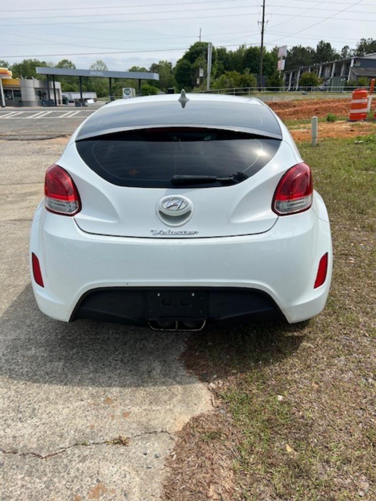 2012 Hyundai Veloster photo