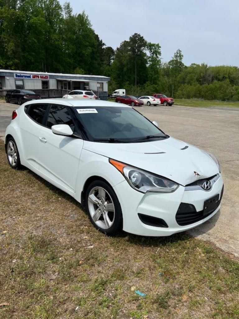 2012 Hyundai Veloster photo